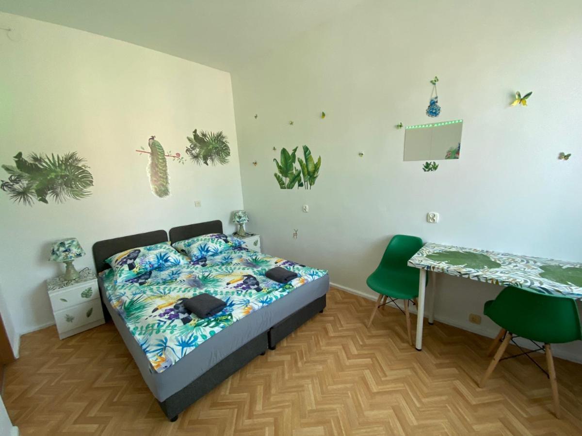 Jungle Rooms Гданськ Екстер'єр фото